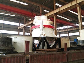 青建集團91km肯尼亞公路碎石設備發貨