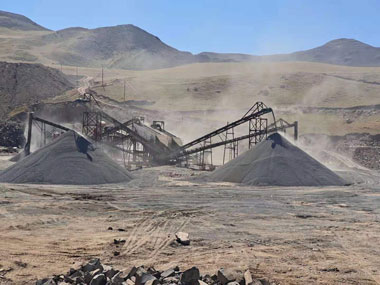 日產300噸砂石骨料碎石分篩一體機售價