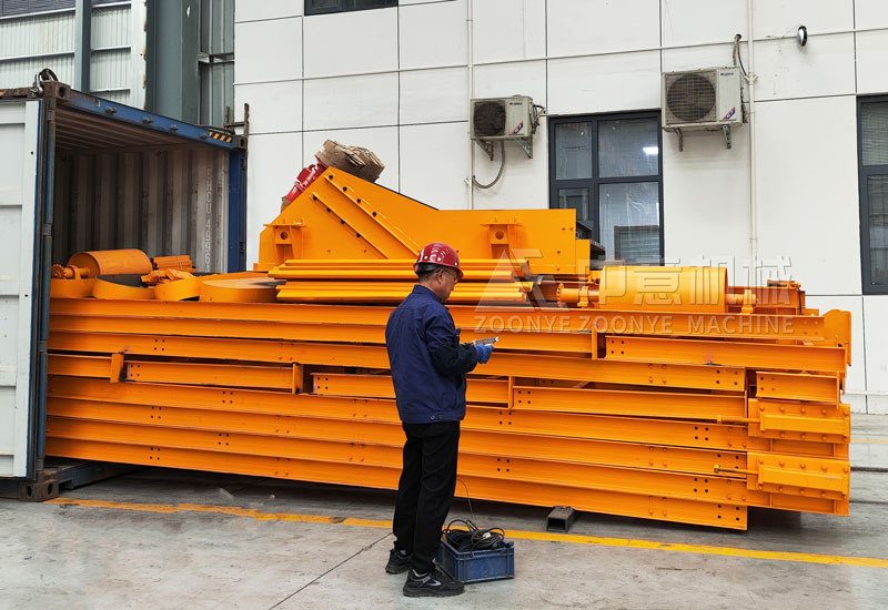 三層振動篩.jpg 三層振動篩