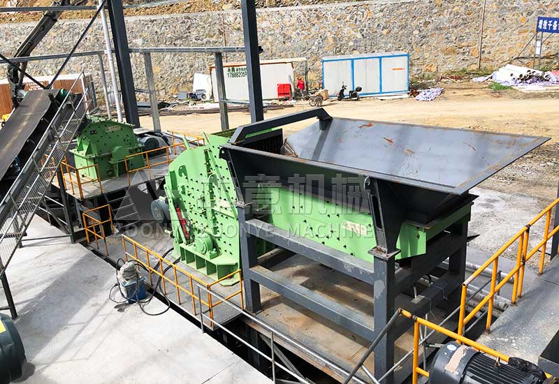 反擊式破碎機+振動給料機