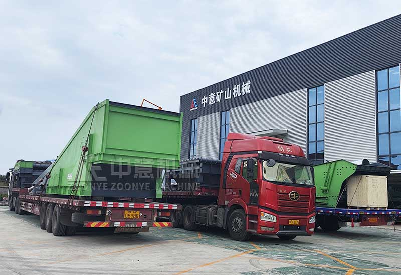 裝修垃圾處理設備裝車完成