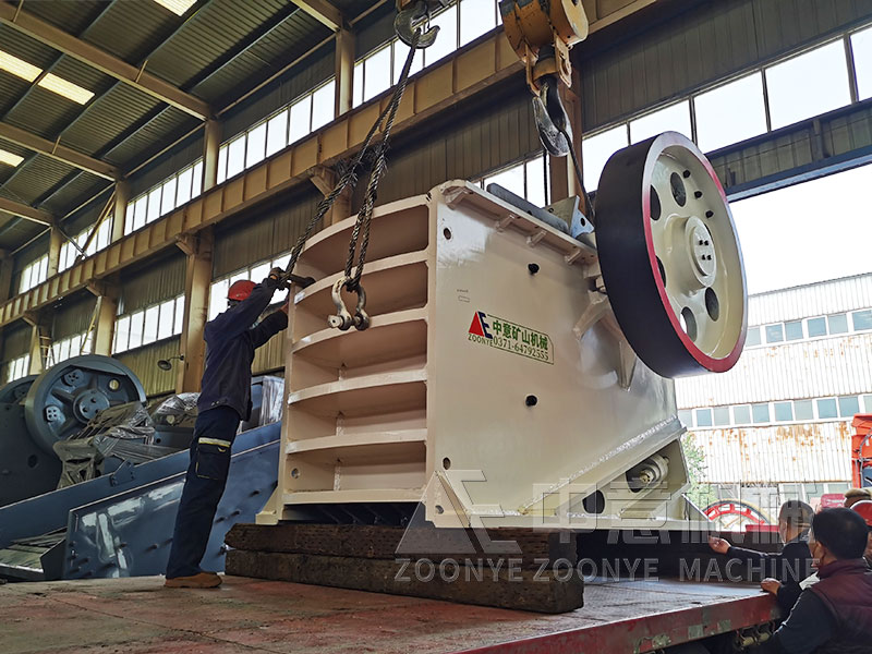 建筑磚瓦等廢料處理設(shè)備破碎機(jī)實(shí)地工廠圖片